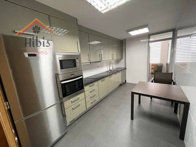 #53 - Apartamento para Arrendamento em Maputo - Maputo