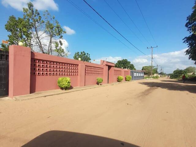 #412 - Moradia para Venda em Maputo - Maputo