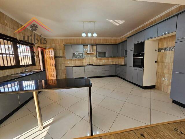 #445 - Moradia para Venda em Maputo - Maputo