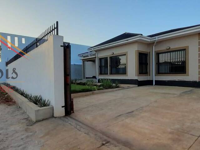 #493 - Moradia para Venda em Matola - Maputo