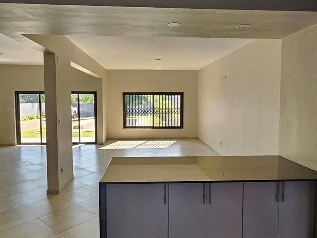 #682 - Moradia para Arrendamento em Maputo - Maputo