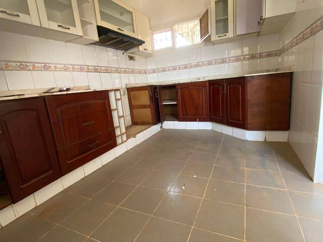 #811 - Apartamento para Arrendamento em Maputo - Maputo