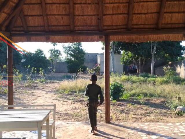 Área para Venda em Maputo - 5