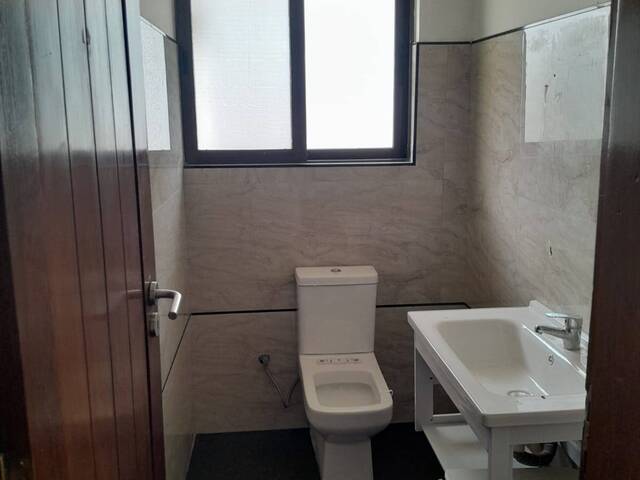 #932 - Moradia para Arrendamento em Maputo - Maputo