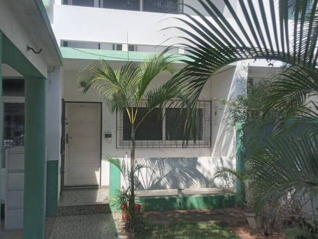 #957 - Moradia para Arrendamento em Maputo - Maputo