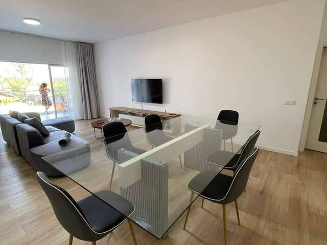 #989 - Apartamento para Arrendamento em Maputo - Maputo