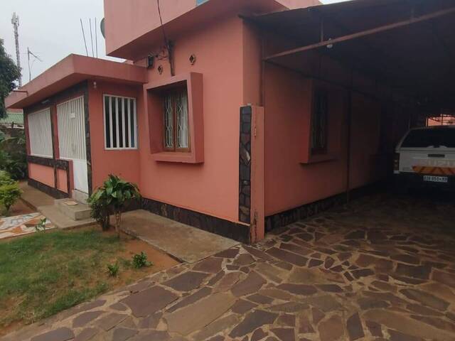 #992 - Moradia para Venda em Matola - Maputo