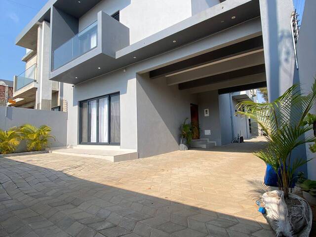 #1018 - Moradia para Venda em Maputo - Maputo