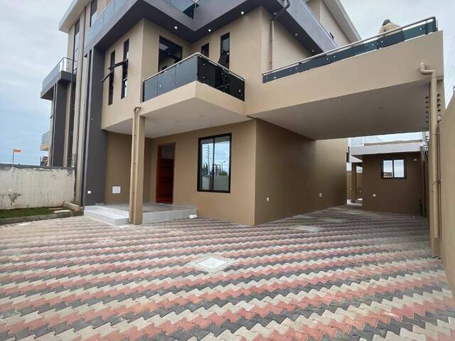 #1028 - Moradia para Venda em Maputo - Maputo