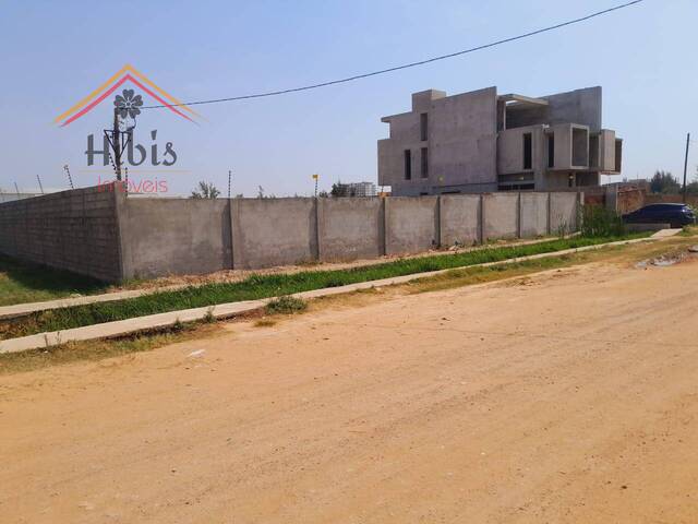 #1028 - Moradia para Venda em Maputo - Maputo