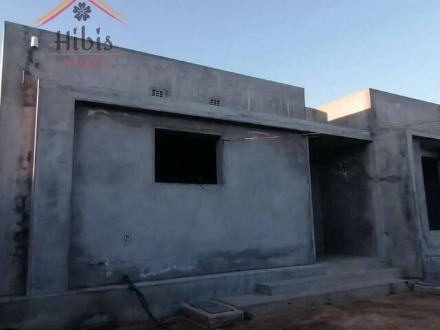 #1045 - Moradia para Venda em Maputo - Maputo