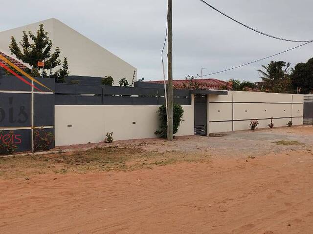 #1106 - Moradia para Arrendamento em Maputo - Maputo