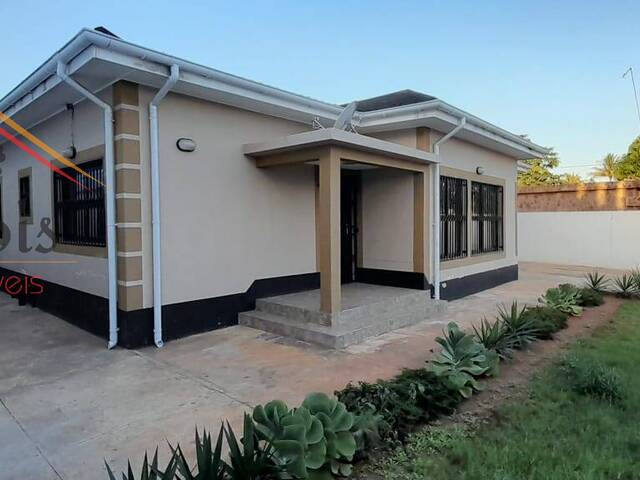 #1209 - Moradia para Venda em Matola - Maputo