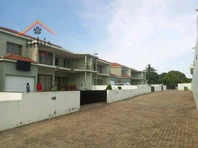 #1241 - Moradia para Arrendamento em Maputo - Maputo