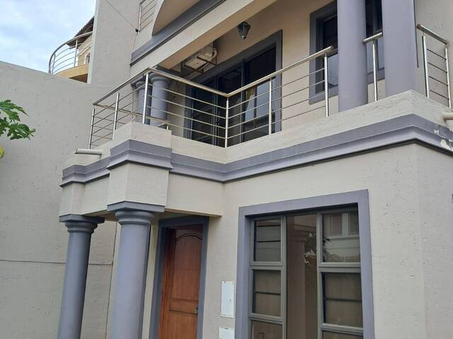 #1248 - Moradia para Arrendamento em Maputo - Maputo