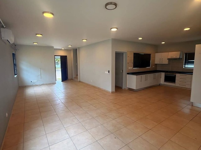 #1931 - Moradia para Arrendamento em Maputo - Maputo