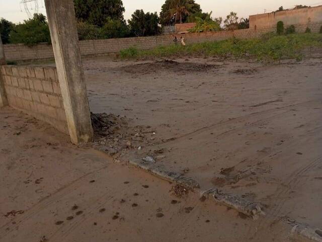 Venda em Tchumene 2 - Maputo