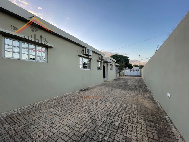 #2660 - Moradia para Venda em Matola - Maputo - 2