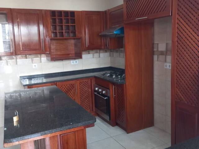 #2822 - Moradia para Arrendamento em Maputo - Maputo - 1