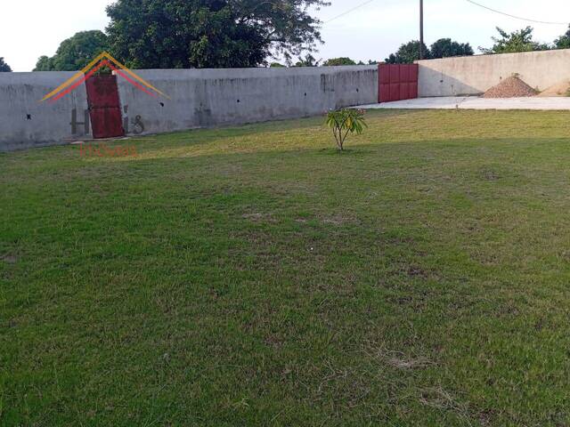 #2872 - Sala para Venda em Matola - Maputo - 2